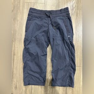 Lululemon size 6 studio cropped pants